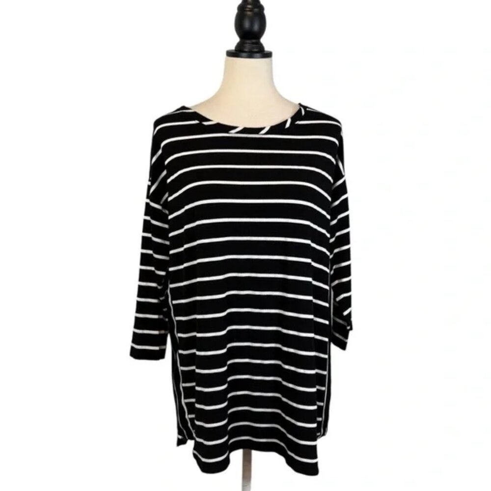 Chico’s Zenergy Top Black White Stripe 3/4 Sleeve, Size 1 (US 8/10 or M)